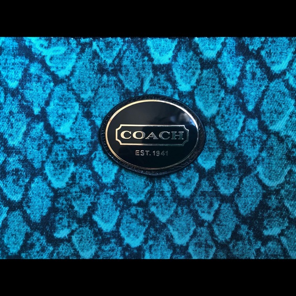 Coach purse with removable inner pouch/clutch - Picture 10 of 14